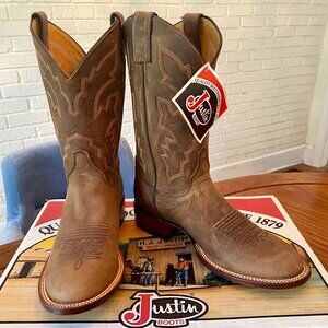 NWT Justin Original Ranch Roper Boots Sz 8.5